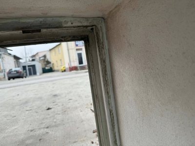 Čistenie pivnice, detail 2
